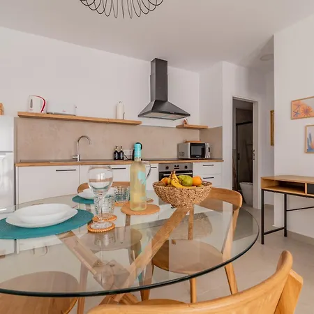 Saltwater Heated Pool, Air-con, Adult Only Corralejo