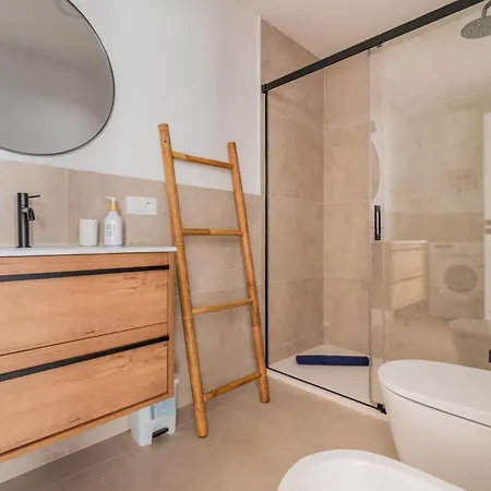 Apartment Saltwater Heated Pool, Air-con, Adult Only *