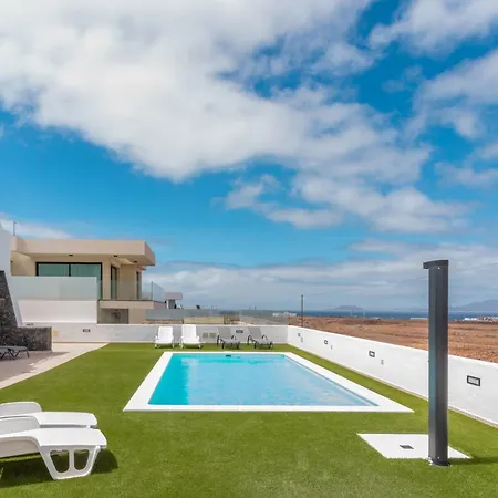 Lejlighed Saltwater Heated Pool, Air-con, Adult Only *