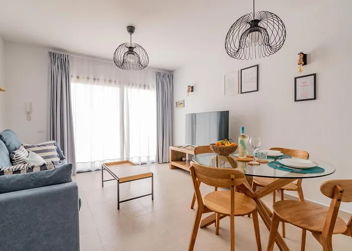 Saltwater Heated Pool, Air-con, Adult Only *