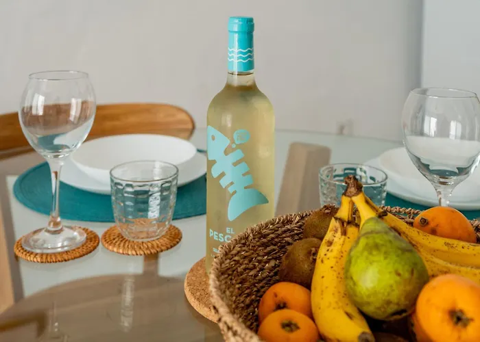 Saltwater Heated Pool, Air-con, Adult Only アパート コラレホ