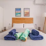 Saltwater Heated Pool, Air-con, Adult Only Corralejo